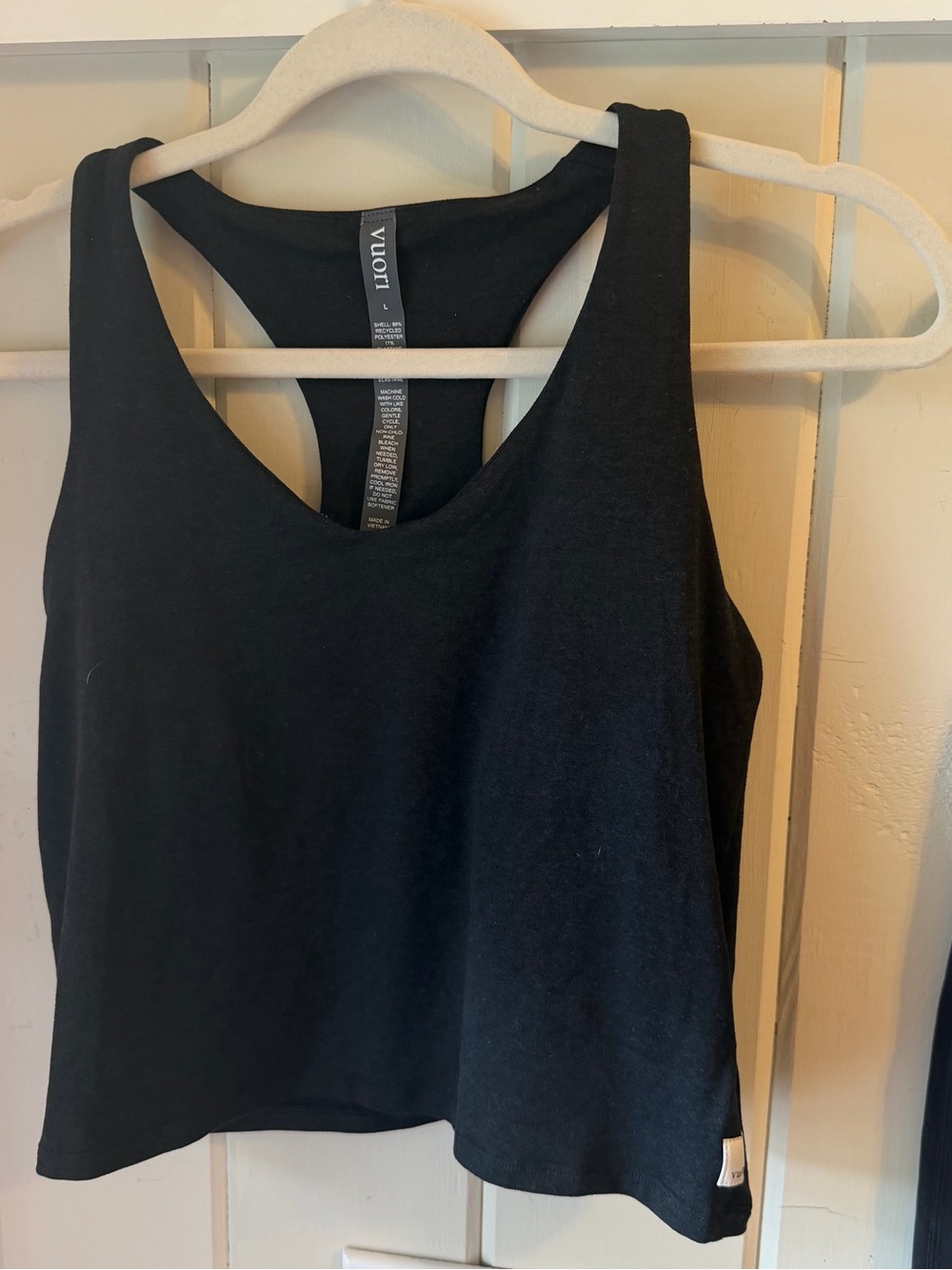 Vuori Black Racerback Crop Tank Bra & High-Rise Leggings Set, Size Large, EUC - Picture 2 of 5